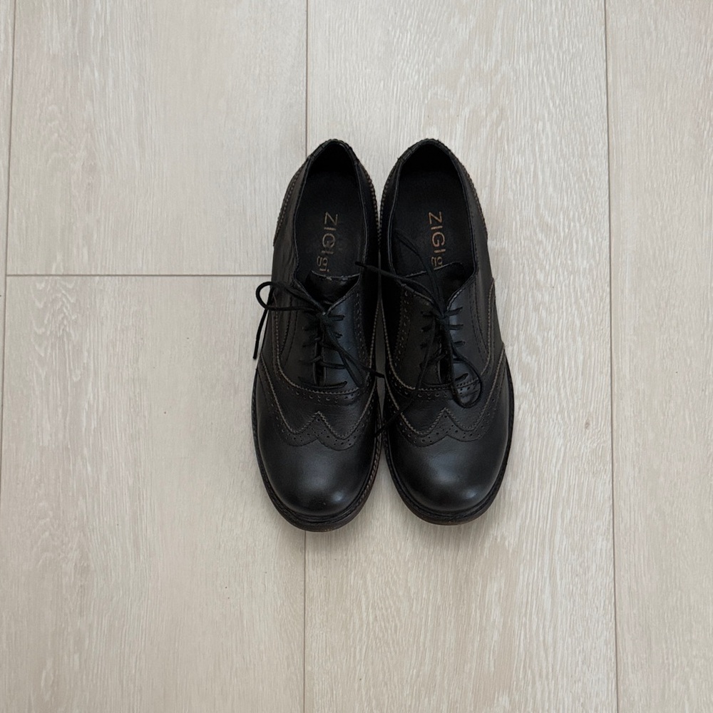 ZIGI Girl Vintage Black Lace-Up Leather Shoes
